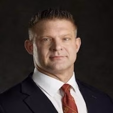 Steven Elliott